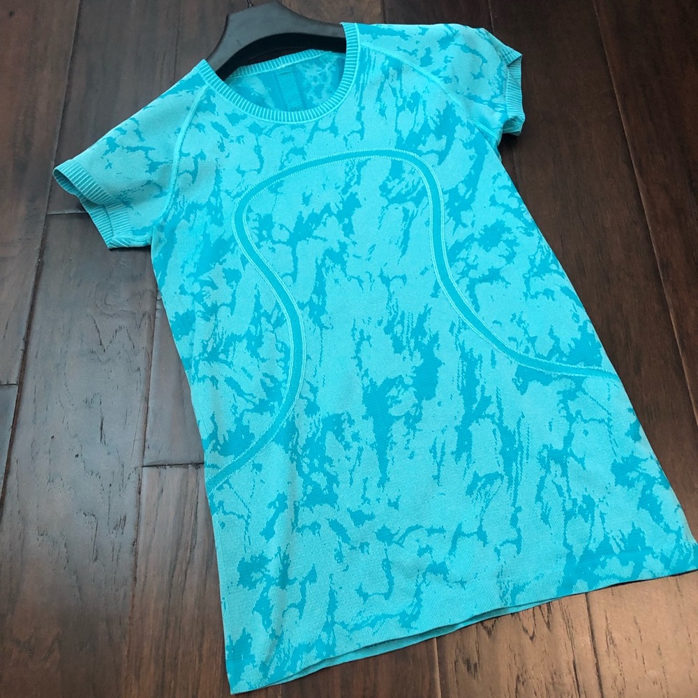 Lululemon Athletica T-Shirt